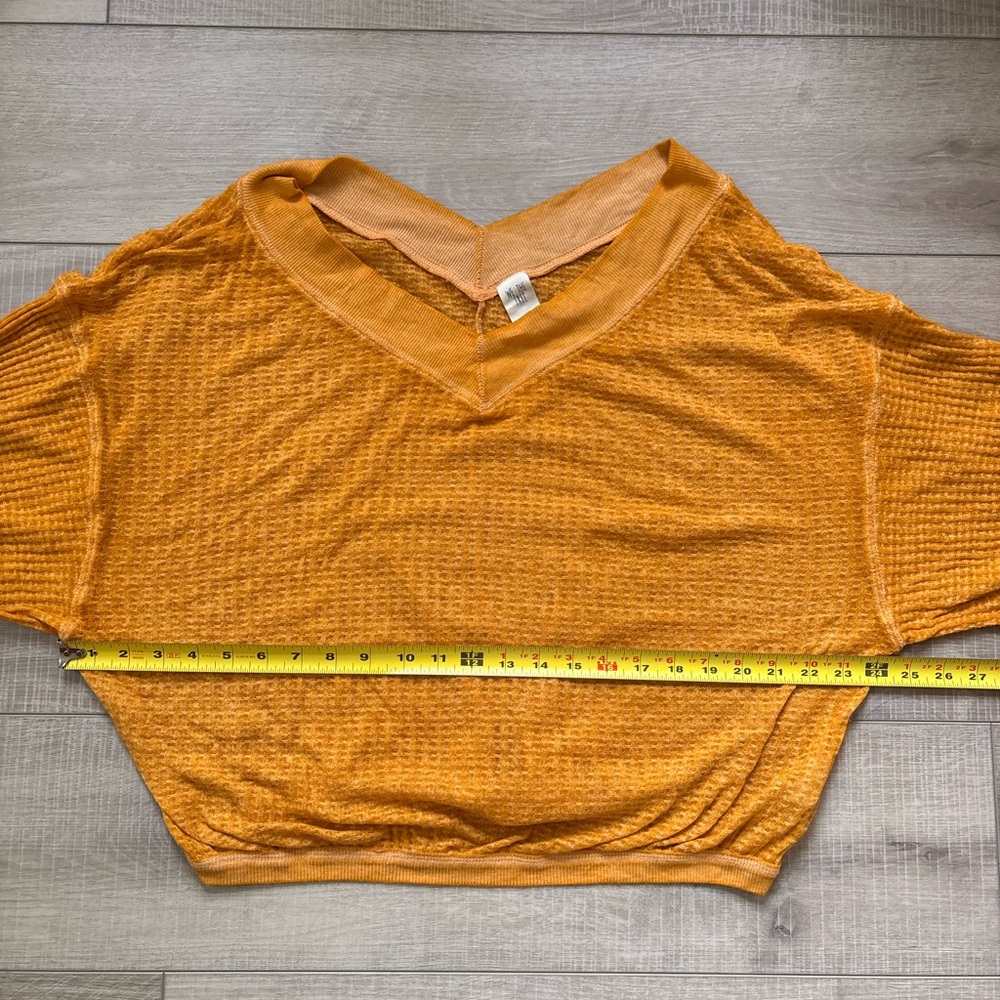 We The Free V-Neck Southside Thermal - Picture 5 of 10